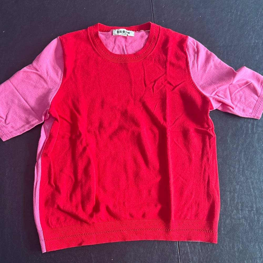 Boden women’s  Red and Pink knit top